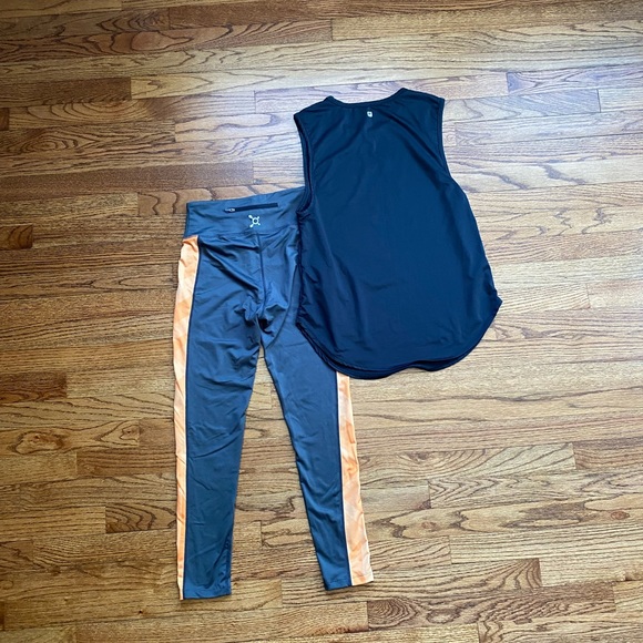 Workout Set - Picture 2 of 6